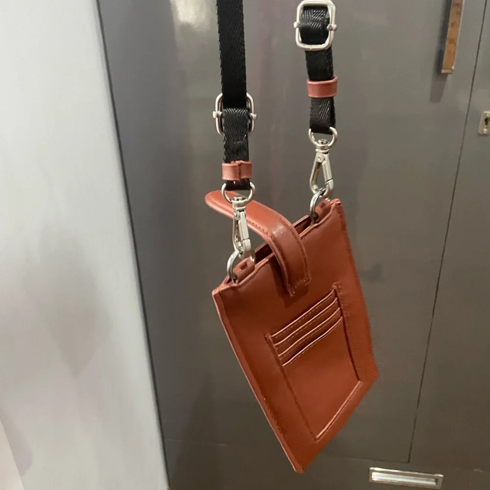 Zara. Leather sling bag with visiting card/ ATM card pockets. - Picture 3 of 4